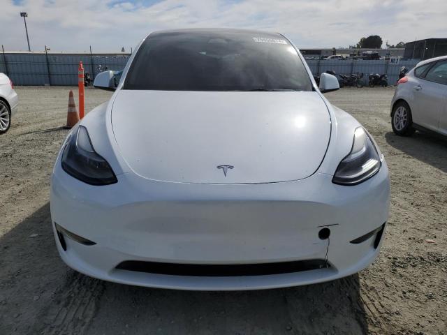 Photo 4 VIN: 7SAYGDEE1PF633311 - TESLA MODEL Y 