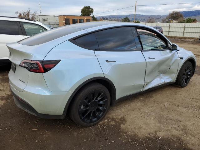 Photo 2 VIN: 7SAYGDEE1PF637584 - TESLA MODEL Y 