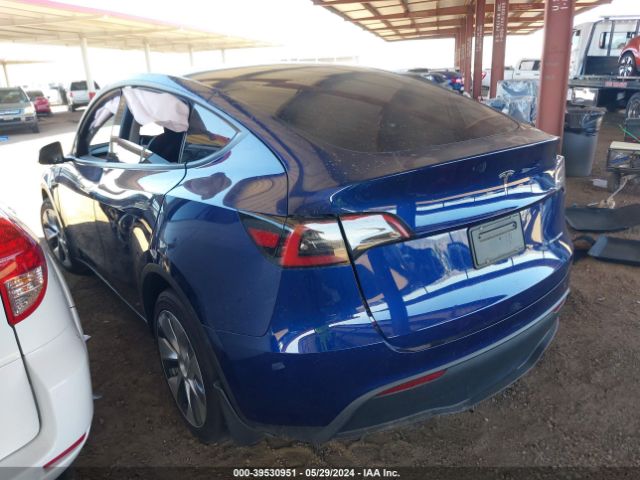 Photo 2 VIN: 7SAYGDEE1PF660864 - TESLA MODEL Y 