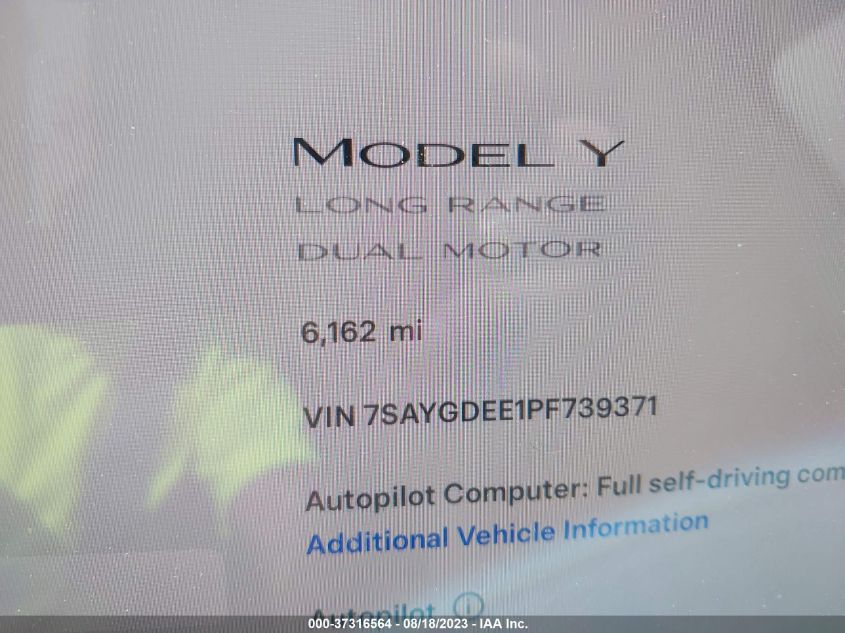 Photo 14 VIN: 7SAYGDEE1PF739371 - TESLA MODEL Y 