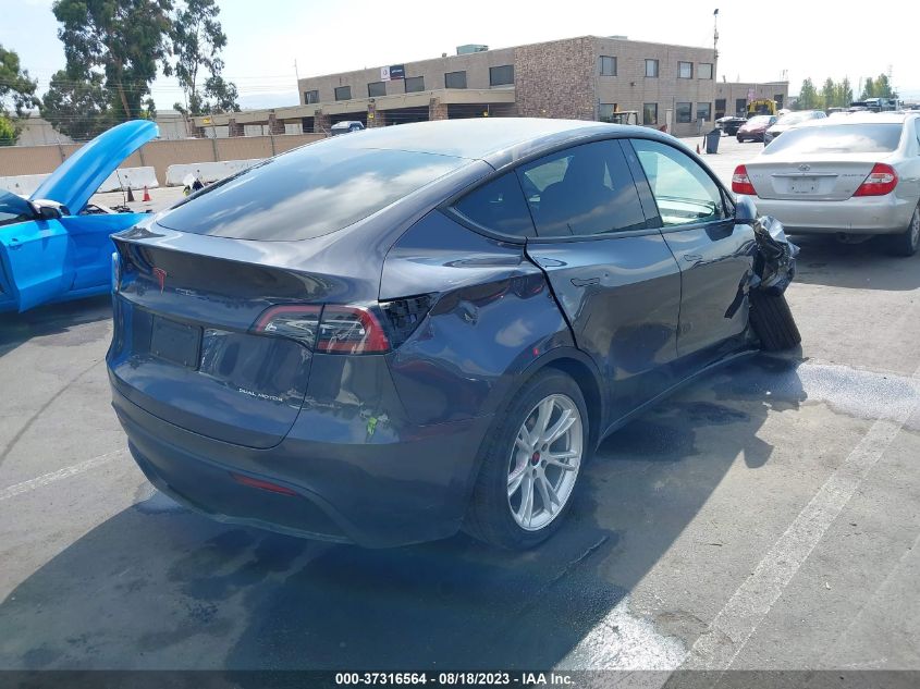 Photo 3 VIN: 7SAYGDEE1PF739371 - TESLA MODEL Y 