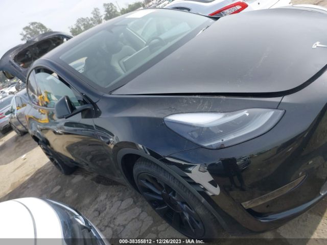 Photo 0 VIN: 7SAYGDEE1PF873975 - TESLA MODEL Y 