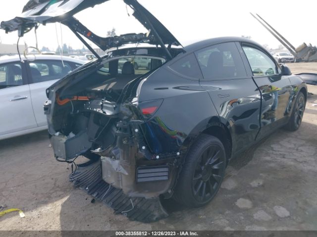 Photo 3 VIN: 7SAYGDEE1PF873975 - TESLA MODEL Y 