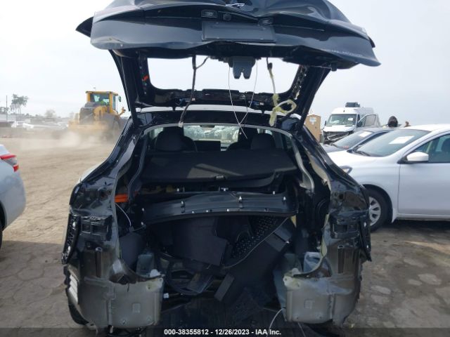 Photo 5 VIN: 7SAYGDEE1PF873975 - TESLA MODEL Y 