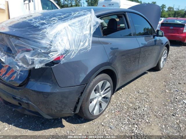 Photo 3 VIN: 7SAYGDEE1PF892686 - TESLA MODEL Y 