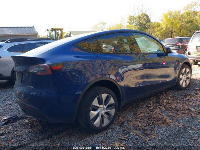 Photo 3 VIN: 7SAYGDEE1RA266328 - TESLA MODEL Y 