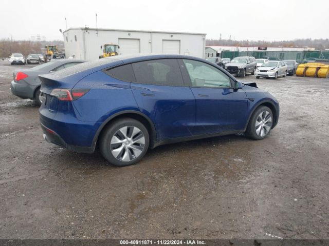 Photo 3 VIN: 7SAYGDEE1RF984075 - TESLA MODEL Y 