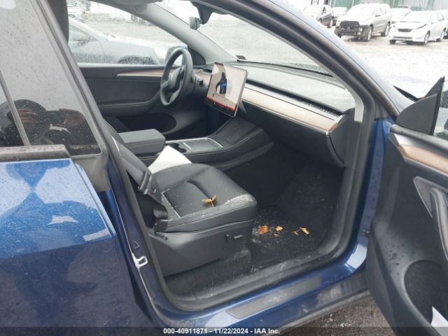 Photo 4 VIN: 7SAYGDEE1RF984075 - TESLA MODEL Y 