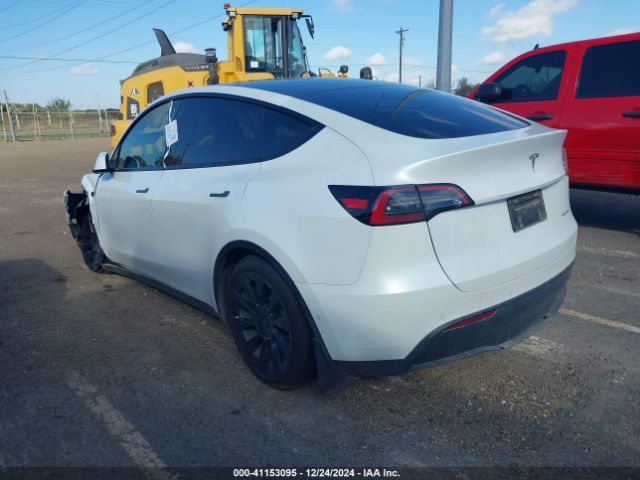 Photo 2 VIN: 7SAYGDEE2NA011388 - TESLA MODEL Y 