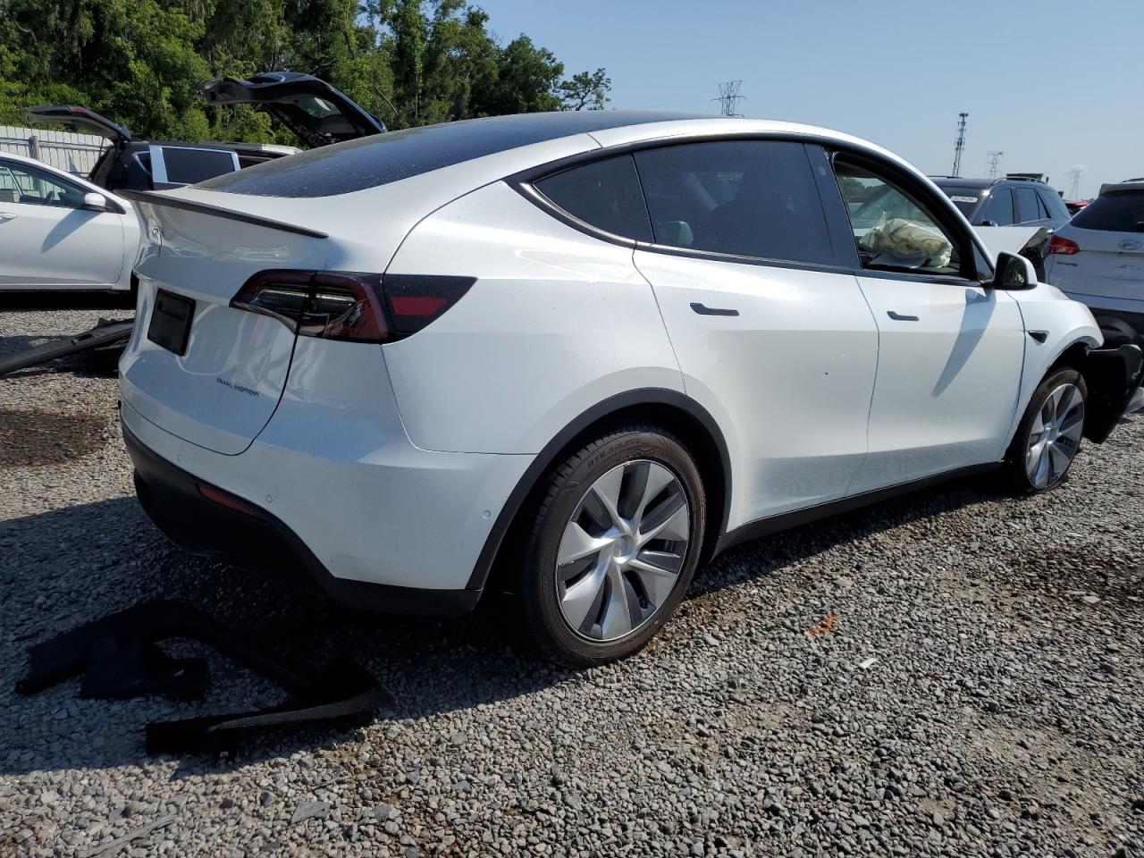 Photo 2 VIN: 7SAYGDEE2NA012721 - TESLA MODEL Y 