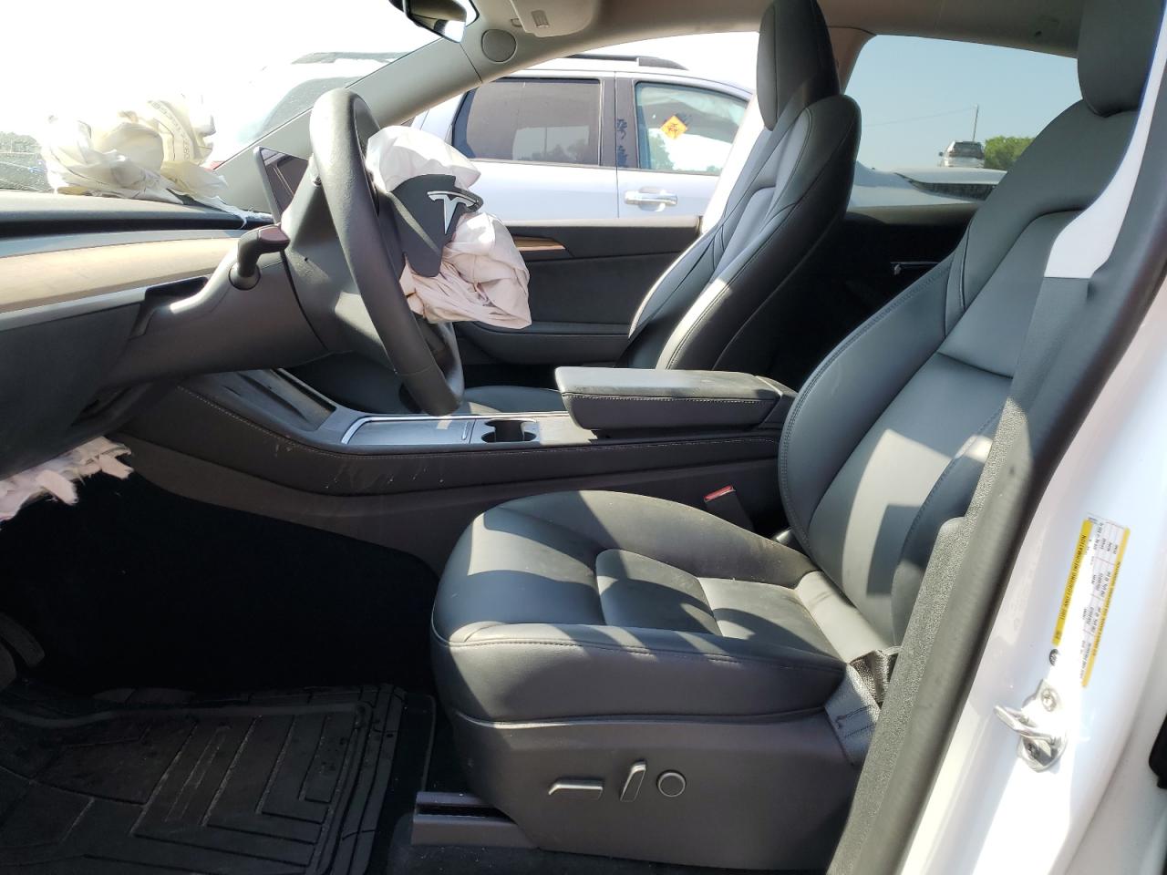 Photo 6 VIN: 7SAYGDEE2NA012721 - TESLA MODEL Y 