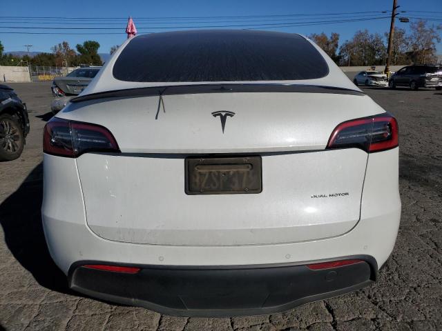 Photo 5 VIN: 7SAYGDEE2NF353586 - TESLA MODEL Y 