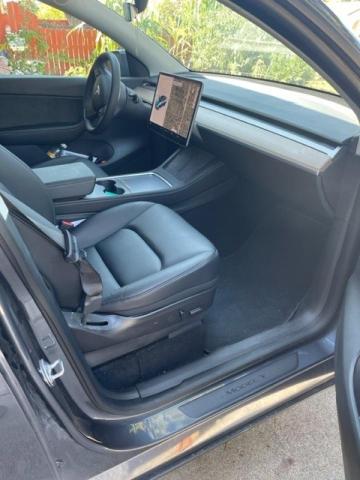 Photo 4 VIN: 7SAYGDEE2NF359386 - TESLA MODEL Y 