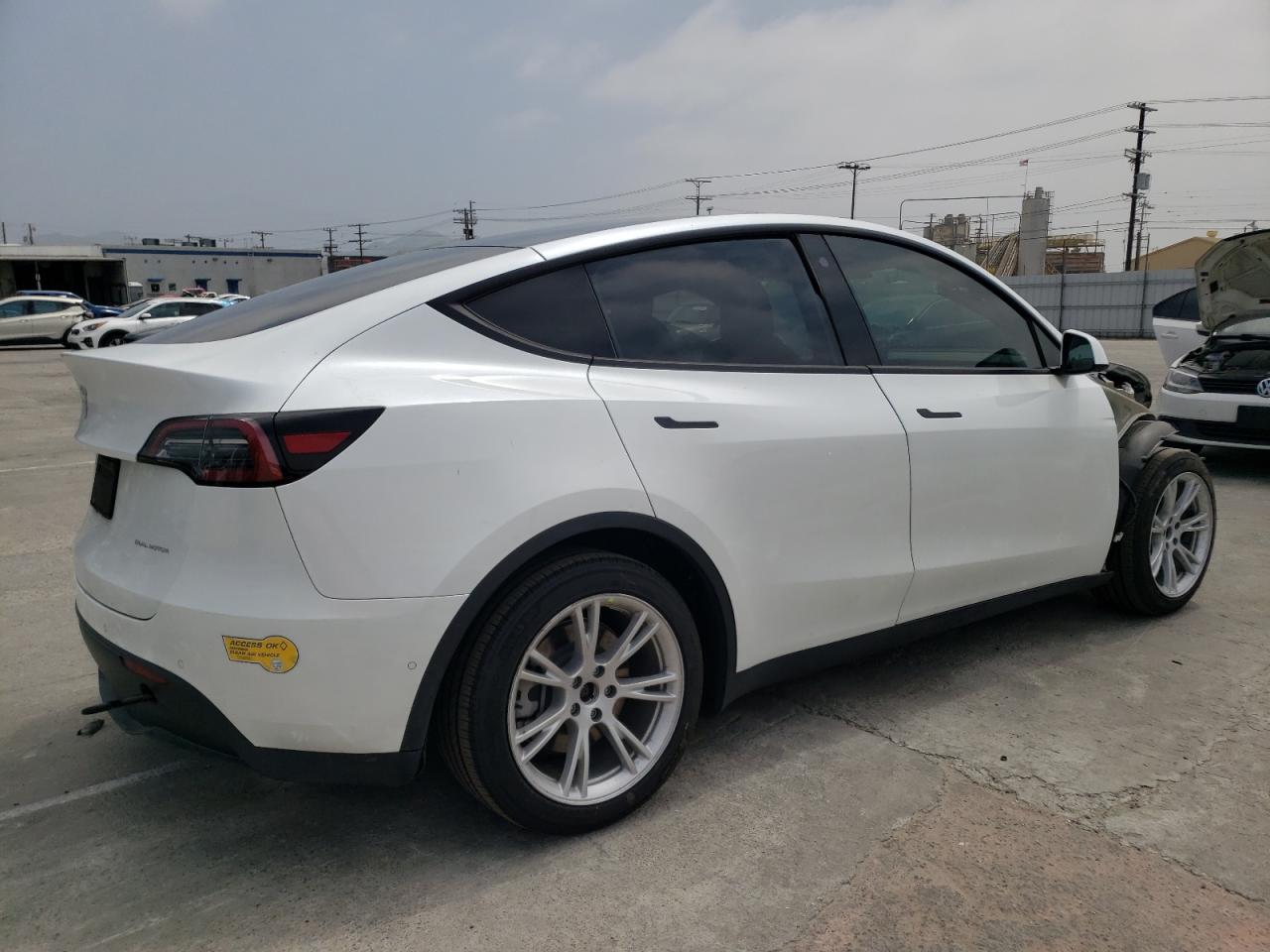 Photo 2 VIN: 7SAYGDEE2NF378326 - TESLA MODEL Y 