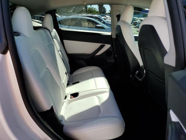 Photo 10 VIN: 7SAYGDEE2NF402169 - TESLA MODEL Y 