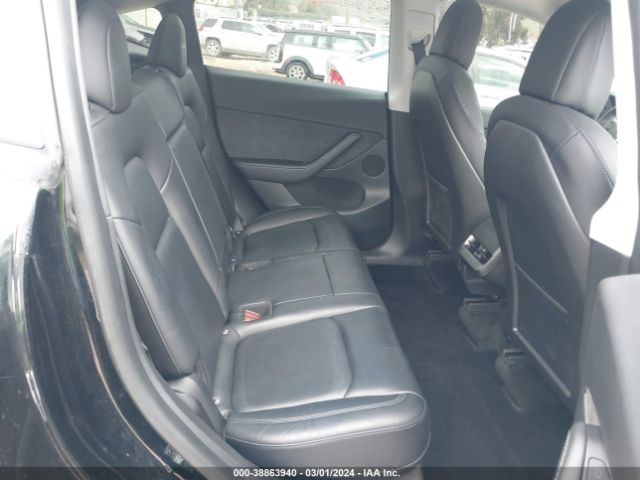 Photo 7 VIN: 7SAYGDEE2NF405279 - TESLA MODEL Y 