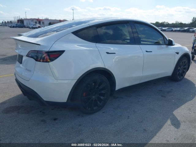 Photo 3 VIN: 7SAYGDEE2NF447158 - TESLA MODEL Y 