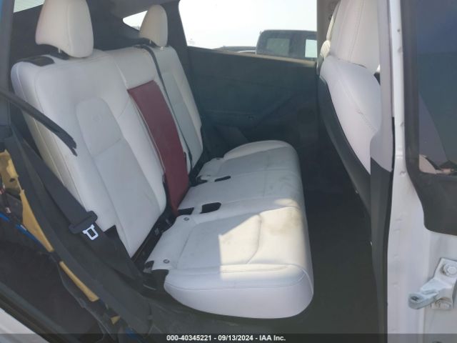 Photo 7 VIN: 7SAYGDEE2NF549334 - TESLA MODEL Y 