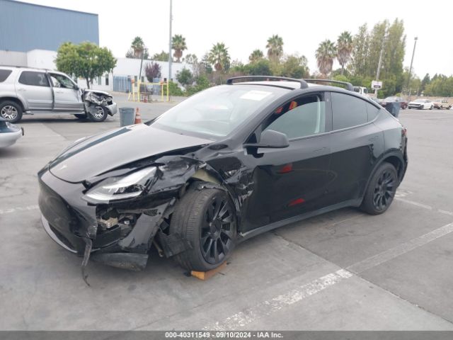 Photo 1 VIN: 7SAYGDEE2NF572175 - TESLA MODEL Y 