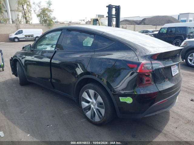 Photo 2 VIN: 7SAYGDEE2PA022992 - TESLA MODEL Y 