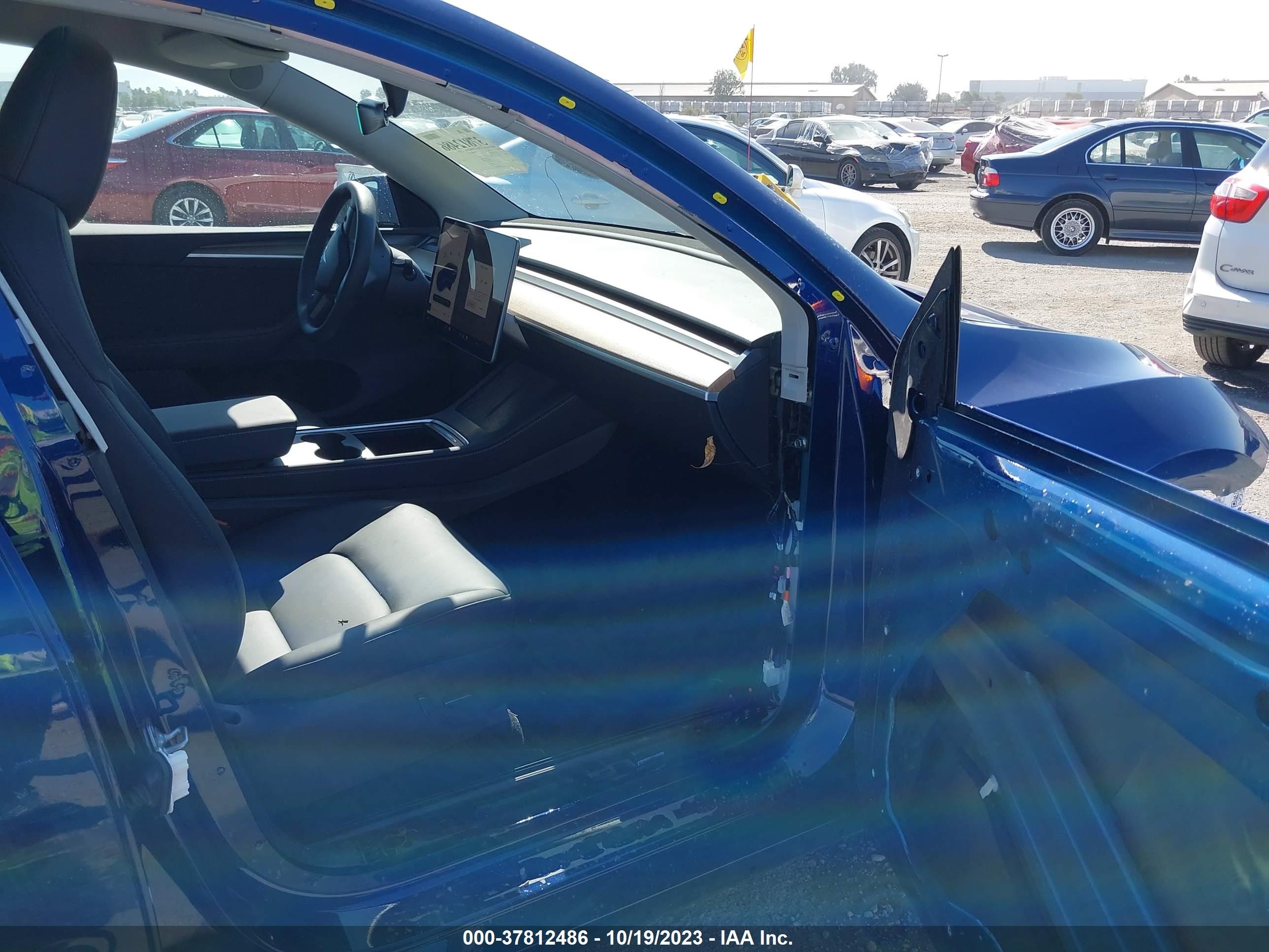 Photo 4 VIN: 7SAYGDEE2PA064644 - TESLA MODEL Y 