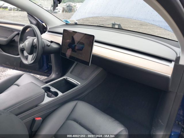 Photo 4 VIN: 7SAYGDEE2PA065776 - TESLA MODEL Y 