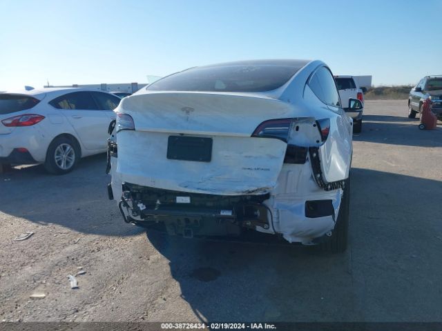 Photo 5 VIN: 7SAYGDEE2PA090449 - TESLA MODEL Y 