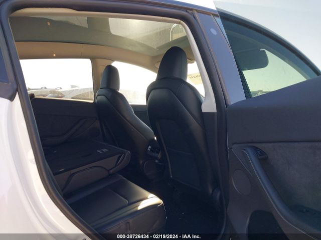 Photo 7 VIN: 7SAYGDEE2PA090449 - TESLA MODEL Y 