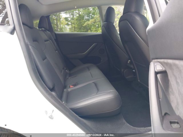 Photo 7 VIN: 7SAYGDEE2PA104172 - TESLA MODEL Y 