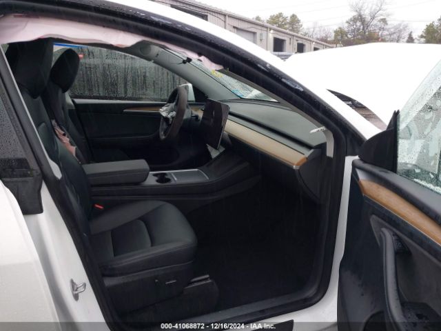 Photo 4 VIN: 7SAYGDEE2PA118573 - TESLA MODEL Y 