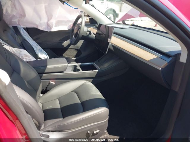 Photo 4 VIN: 7SAYGDEE2PA121182 - TESLA MODEL Y 