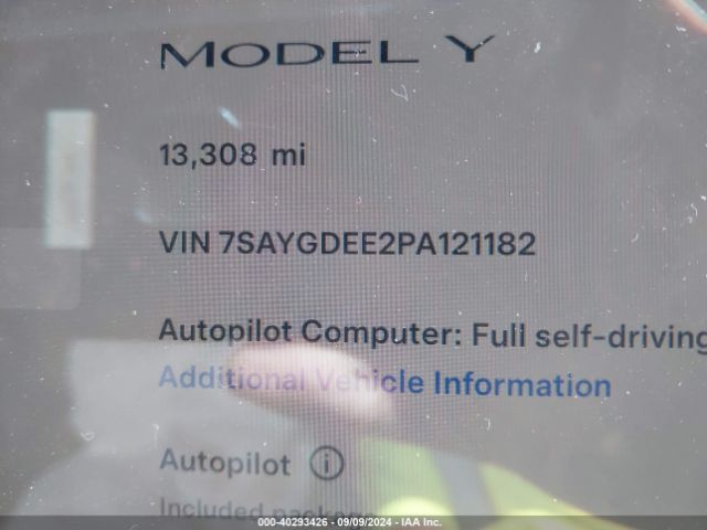 Photo 8 VIN: 7SAYGDEE2PA121182 - TESLA MODEL Y 