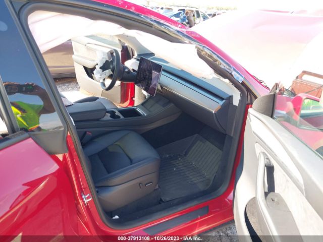 Photo 4 VIN: 7SAYGDEE2PA121778 - TESLA MODEL Y 