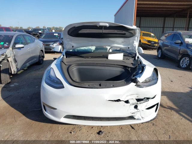 Photo 5 VIN: 7SAYGDEE2PA145417 - TESLA MODEL Y 