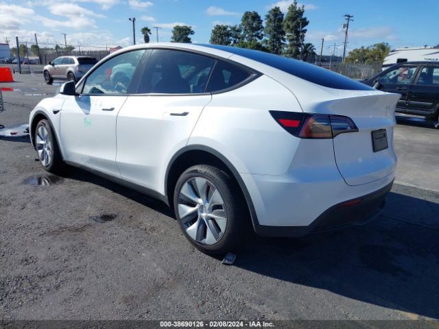 Photo 2 VIN: 7SAYGDEE2PA160922 - TESLA MODEL Y 