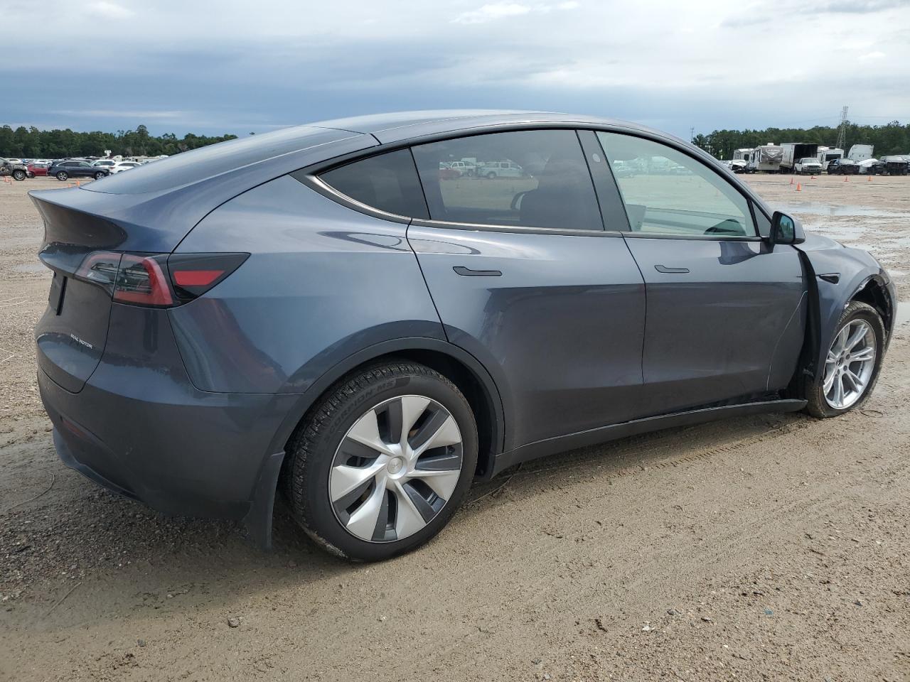 Photo 2 VIN: 7SAYGDEE2PA190079 - TESLA MODEL Y 