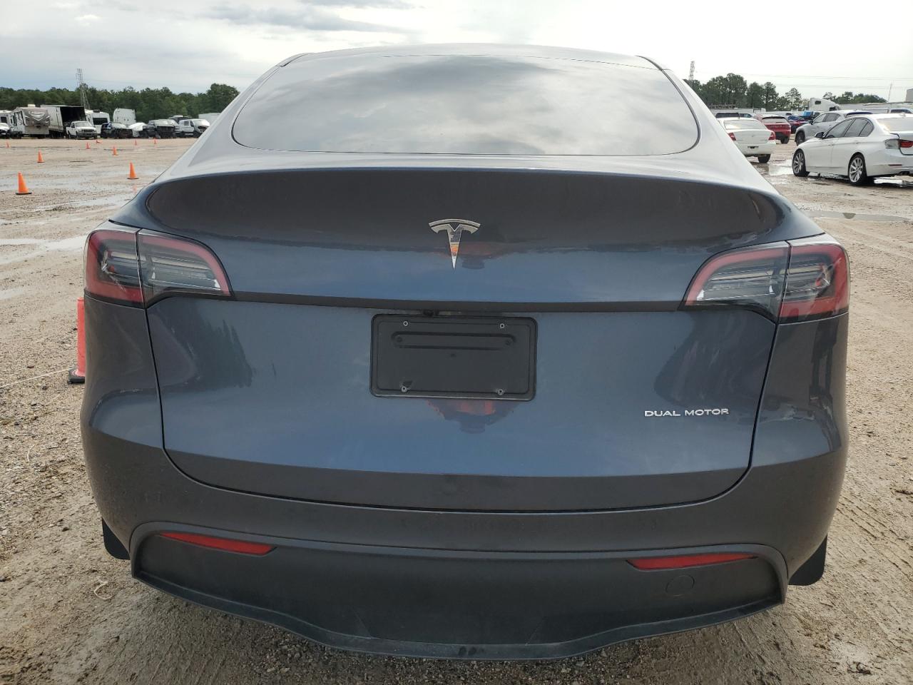 Photo 5 VIN: 7SAYGDEE2PA190079 - TESLA MODEL Y 