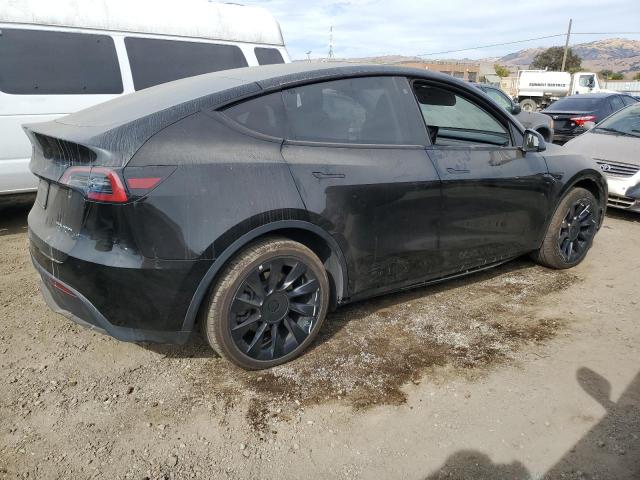 Photo 2 VIN: 7SAYGDEE2PF604240 - TESLA MODEL Y 