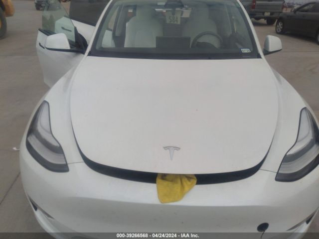 Photo 9 VIN: 7SAYGDEE2PF606828 - TESLA MODEL Y 