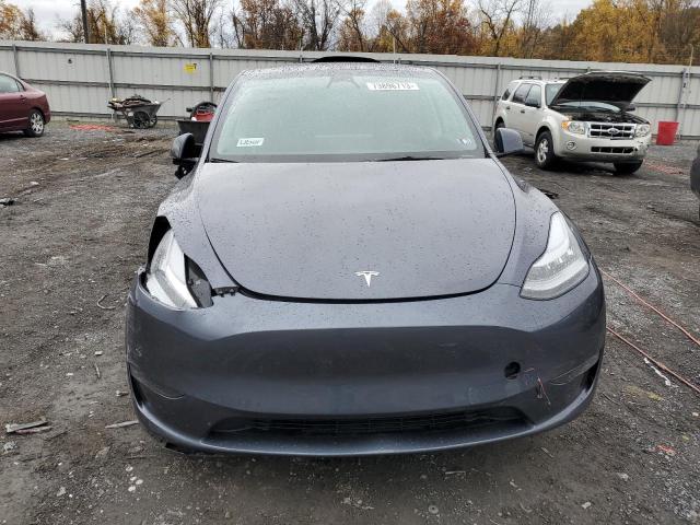 Photo 4 VIN: 7SAYGDEE2PF613844 - TESLA MODEL Y 