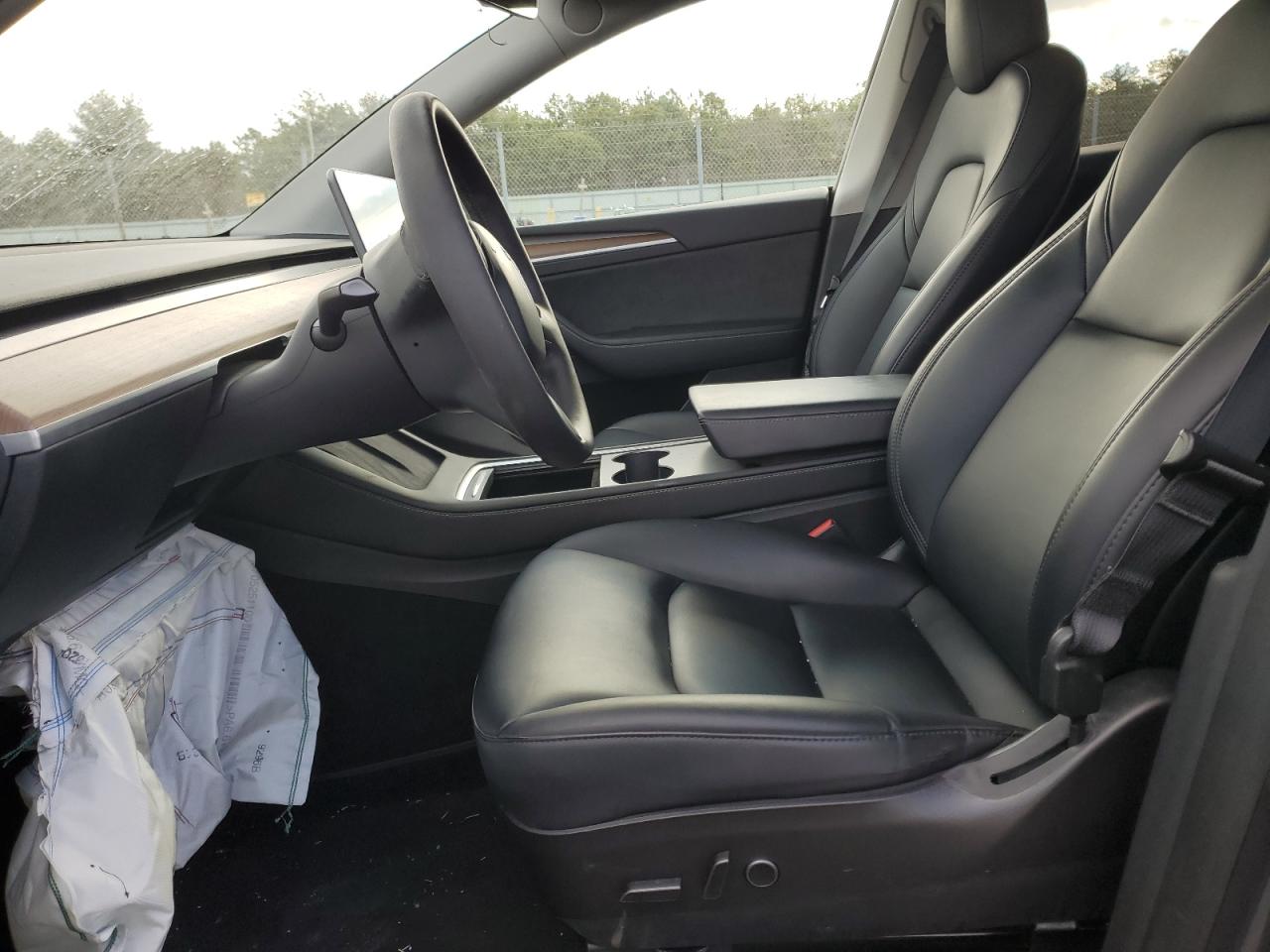 Photo 6 VIN: 7SAYGDEE2PF614069 - TESLA MODEL Y 