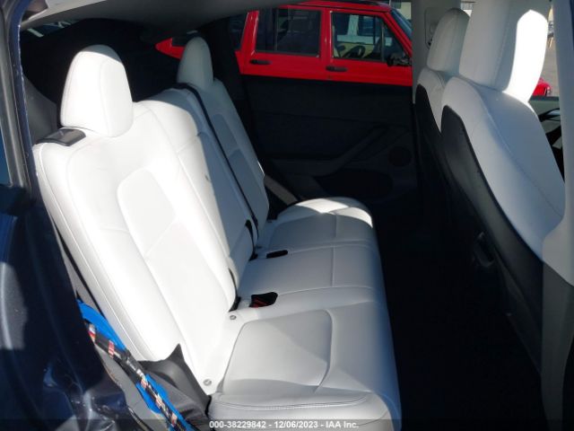 Photo 7 VIN: 7SAYGDEE2PF619823 - TESLA MODEL Y 