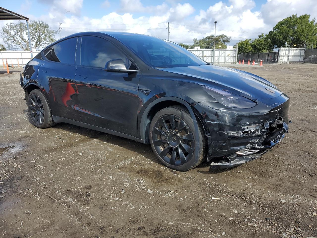 Photo 3 VIN: 7SAYGDEE2PF620258 - TESLA MODEL Y 