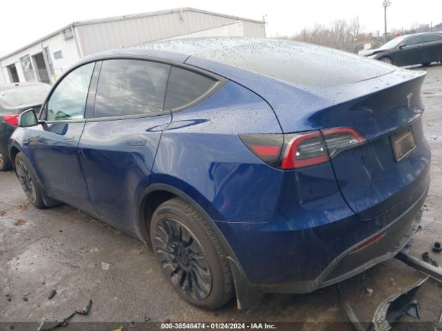 Photo 2 VIN: 7SAYGDEE2PF670951 - TESLA MODEL Y 