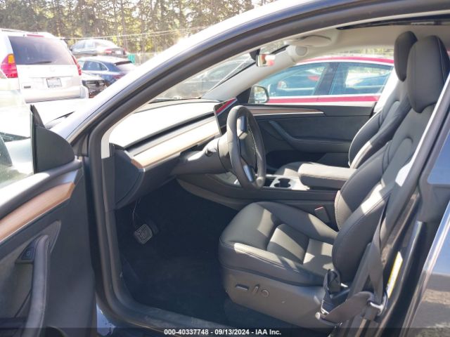 Photo 4 VIN: 7SAYGDEE2PF858644 - TESLA MODEL Y 