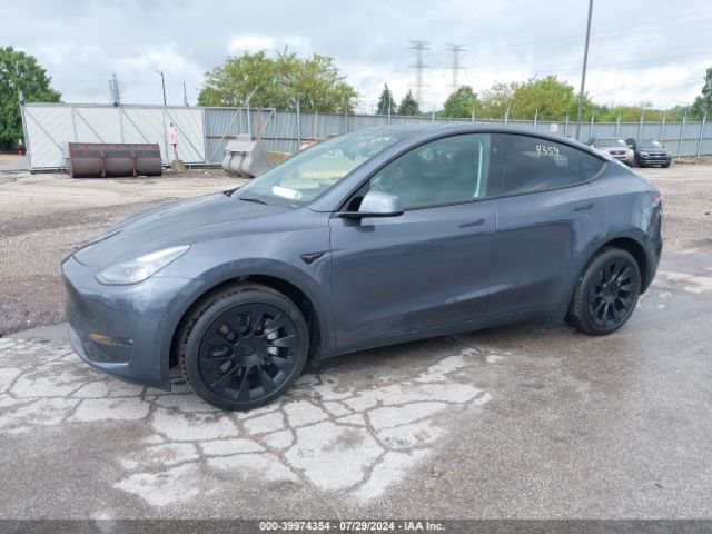 Photo 1 VIN: 7SAYGDEE2PF877629 - TESLA MODEL Y 