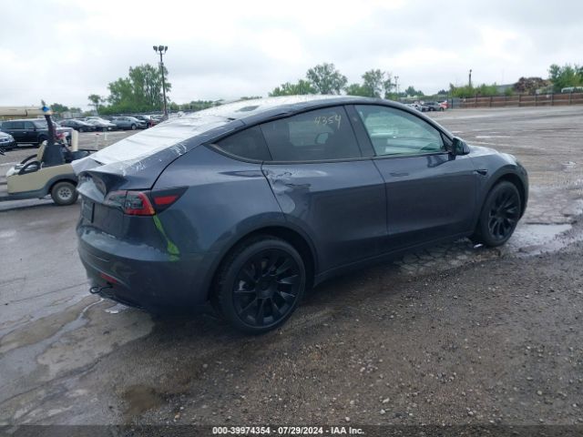 Photo 3 VIN: 7SAYGDEE2PF877629 - TESLA MODEL Y 