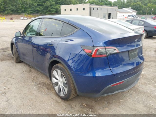 Photo 2 VIN: 7SAYGDEE2PF891160 - TESLA MODEL Y 