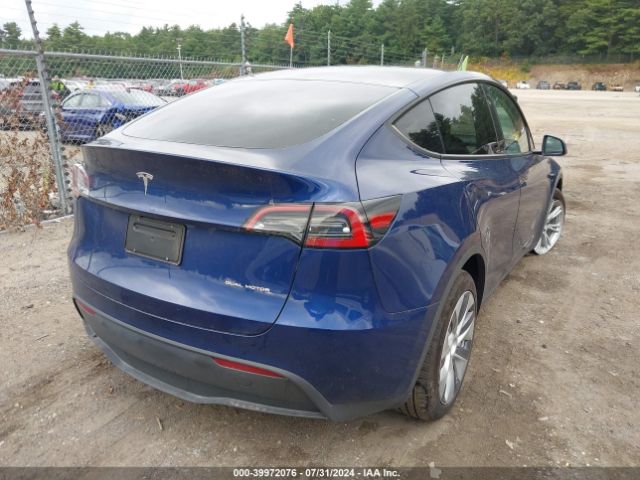 Photo 3 VIN: 7SAYGDEE2PF891160 - TESLA MODEL Y 