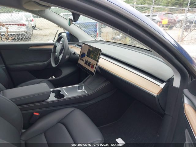 Photo 4 VIN: 7SAYGDEE2PF891160 - TESLA MODEL Y 